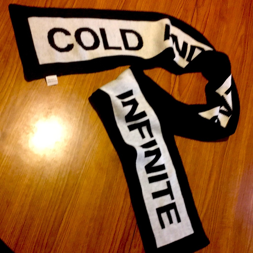 NIИ Scarf